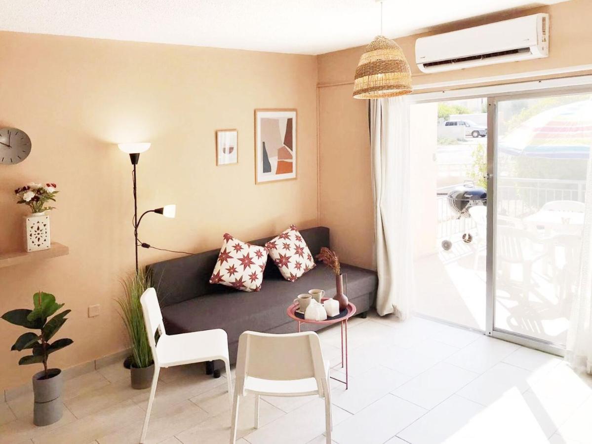 Seaside Maisonette 200M From Sea 파포스 외부 사진