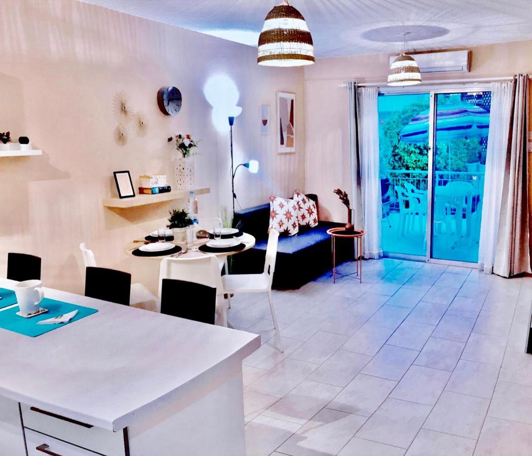 Seaside Maisonette 200M From Sea 파포스 외부 사진